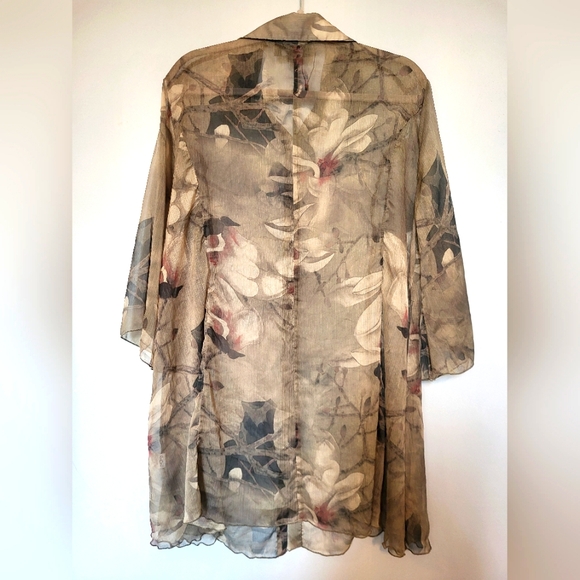 4 for $30 ๐ Red Coral sheer button-up blouse ruffle bottom half sleeve NWOT XXL - Picture 2 of 9